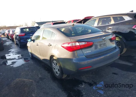 2016 Kia Forte Lx z USA, uszkodzony, nr VIN KNAFK4A63G5567294